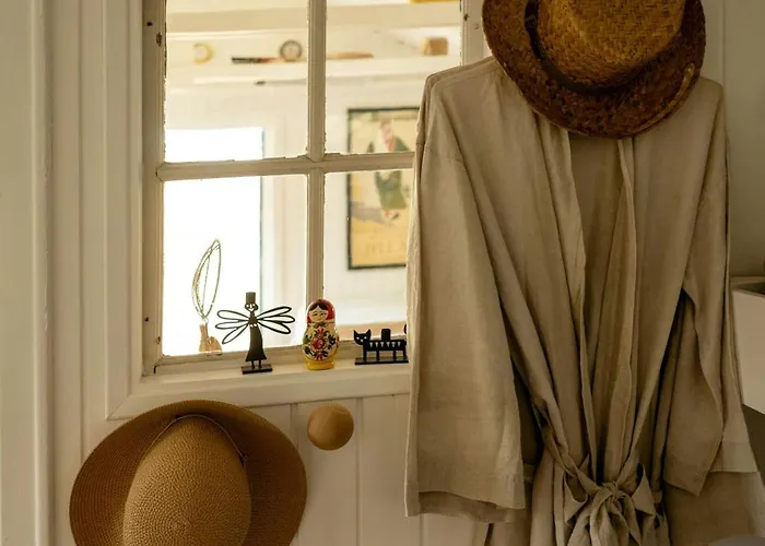 Дом отдыха Beach House In The Dunes At Tornby Strand *
